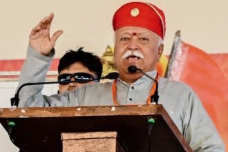 मुंबई में Gen Z युवाओं से संवाद करते RSS प्रमुख मोहन भागवत
