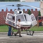 बरेली में कांवड़ियों और शिवभक्तों पर हेलीकॉप्टर से पुष्पवर्षा